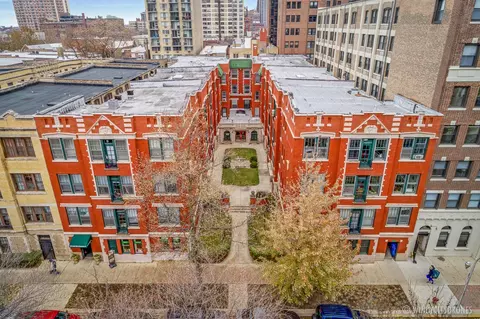 428 W Surf St #434-2F, Chicago, IL 60657
