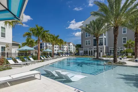 1880 SW 43rd St #2203, Gainesville, FL 32607