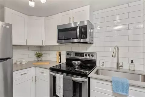 7102 N 43rd Ave #328, Glendale, AZ 85301