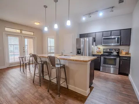 501 E Oltorf St #208, Austin, TX 78704