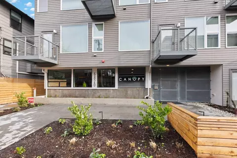 6820 Oswego Pl NE #203, Seattle, WA 98115