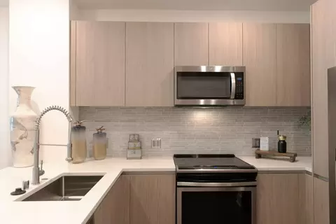 717 W Julian St #615, San Jose, CA 95126
