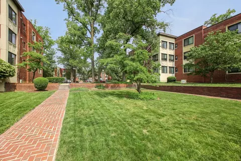 3900 Hamilton St #A-202, Hyattsville, MD 20781