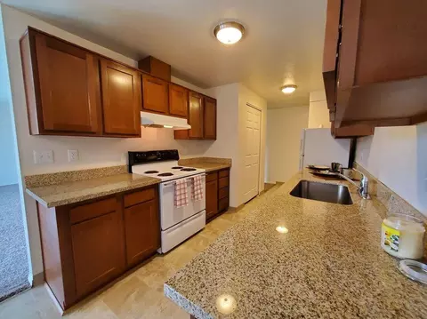 14345 SW Walker Rd #C11, Beaverton, OR 97006