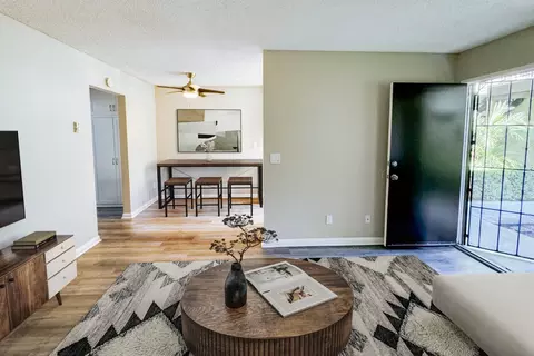 698 Orange Ave, Long Beach, CA 90802 photo 6