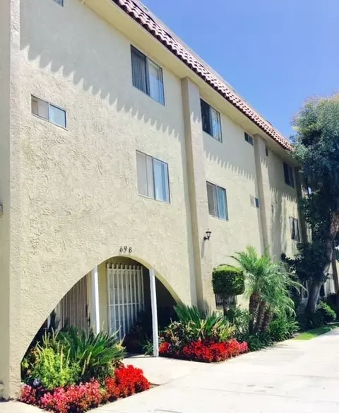 698 Orange Ave, Long Beach, CA 90802 photo 14