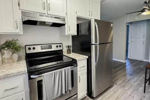 698 Orange Ave, Long Beach, CA 90802 photo 7