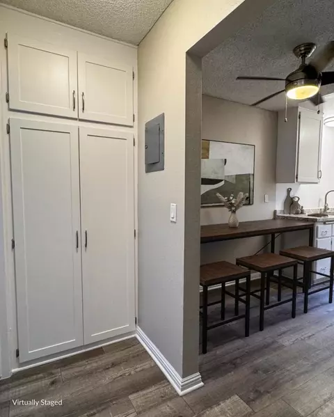 698 Orange Ave, Long Beach, CA 90802 photo 8