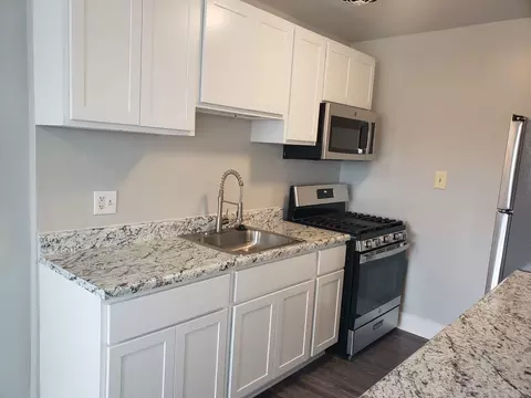 5600 54th Ave #5600-317, Riverdale Park, MD 20737