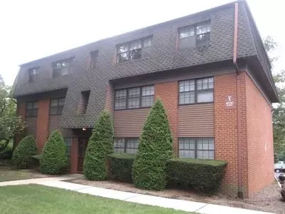 207-211 Amboy Ave #209H, Metuchen, NJ 08840