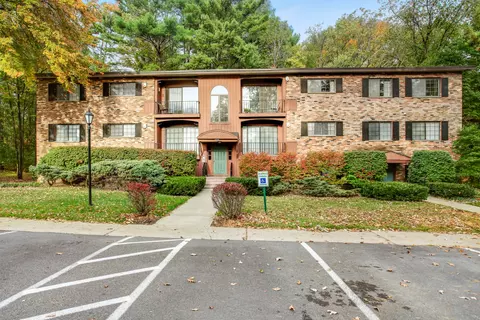 101 Steuben Dr #007, Westmere, NY 12084