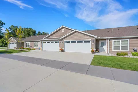 7001 N 85th Plz #8209DD, Omaha, NE 68122
