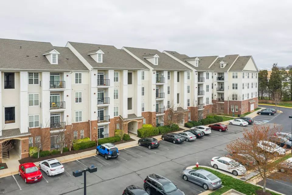  21282 Mcfadden Sq #411, Sterling, VA 20165 photo 1