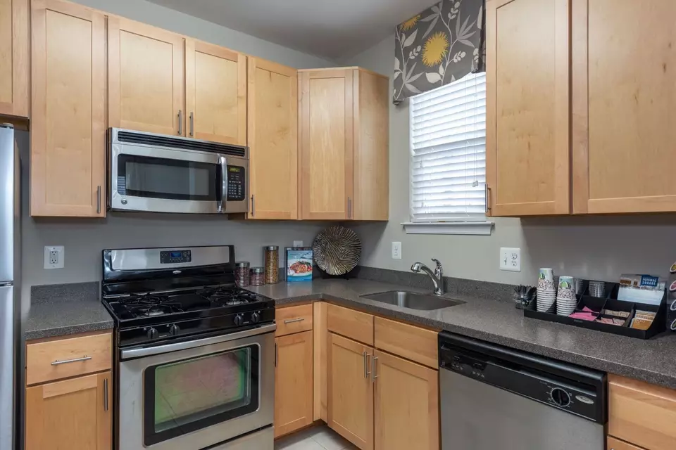  21282 Mcfadden Sq #411, Sterling, VA 20165 photo 13