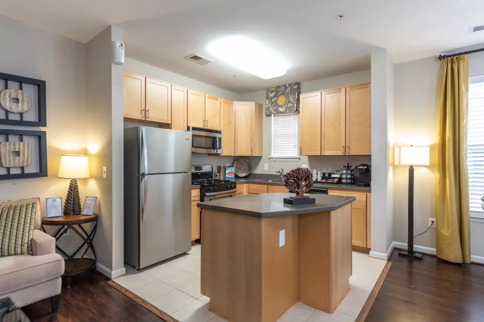  21282 Mcfadden Sq #411, Sterling, VA 20165 photo 6