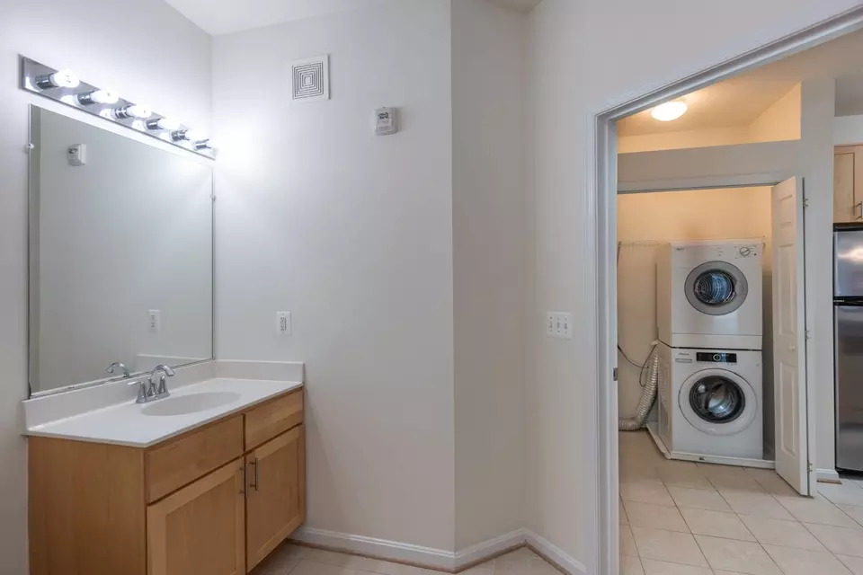  21282 Mcfadden Sq #411, Sterling, VA 20165 photo 41