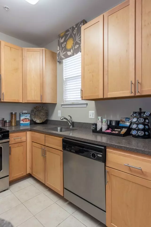  21282 Mcfadden Sq #411, Sterling, VA 20165 photo 9