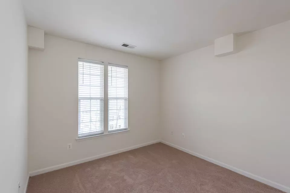  21282 Mcfadden Sq #411, Sterling, VA 20165 photo 24