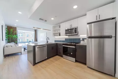 2630 W Girard Ave #9082, Philadelphia, PA 19130