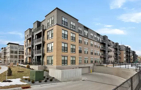 778 Berry St #226, Saint Paul, MN 55114