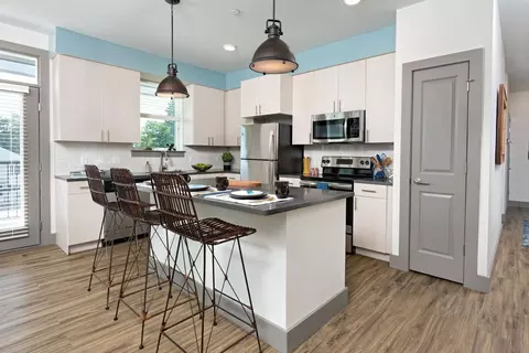 703 Washington Ave #412, Towson, MD 21204