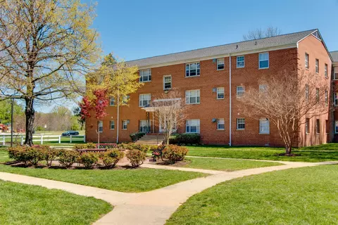 5735 29th Ave #2813-203, Hyattsville, MD 20782