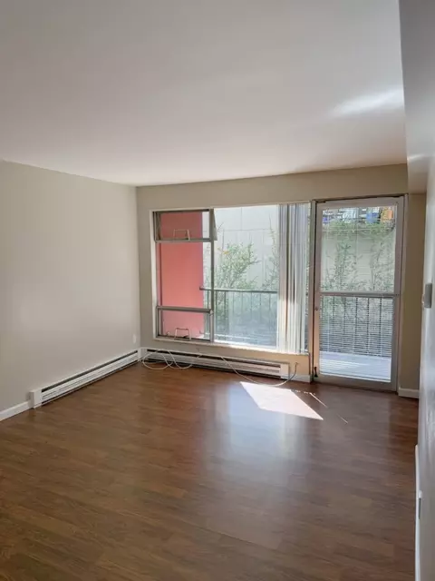 2020 SW Salmon St #205, Portland, OR 97205