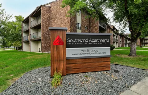 2450 30th Ave S #903, Grand Forks, ND 58201