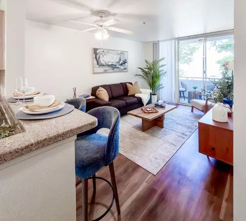 6750 Whitsett Ave #128, Valley Glen, CA 91606