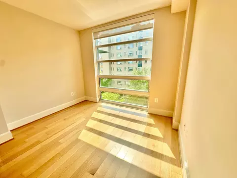 1355 17th St NW #606, Washington, DC 20036