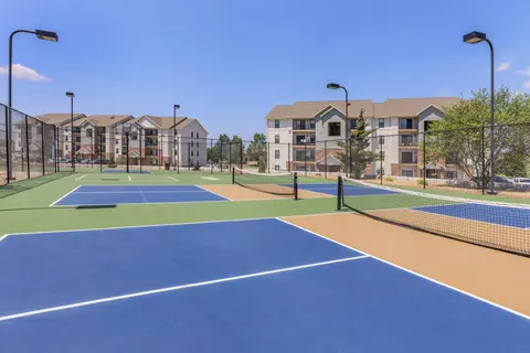 2601 N Cresthaven Ave #403, Springfield, MO 65803