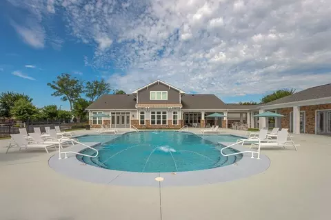 100 Garden Dr #201, Valdosta, GA 31602