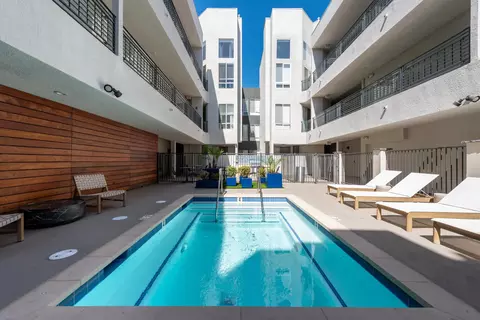 1800 N Normandie Ave #214, Los Angeles, CA 90027