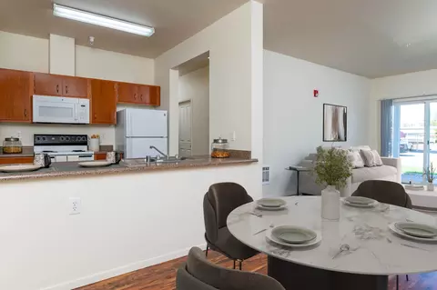 460 N Arthur St #C206, Kennewick, WA 99336
