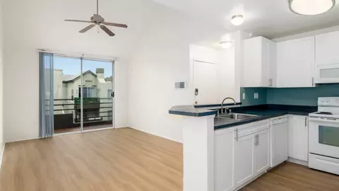 3187 Cowley Way #165, San Diego, CA 92117