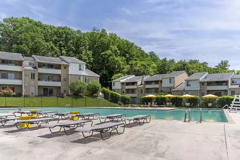 307 Foxfire Pl #L03-C, Cockeysville, MD 21030