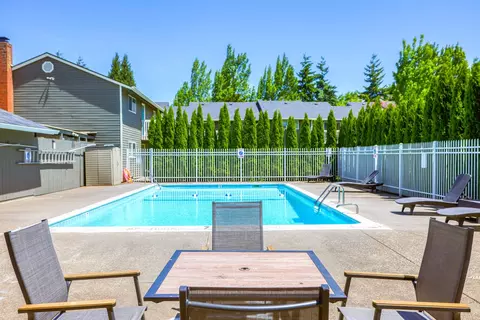 2555 Gateway St #72, Springfield, OR 97477