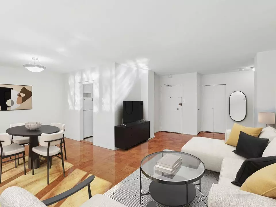  2020 F St NW #916, Washington, DC 20052 photo 2