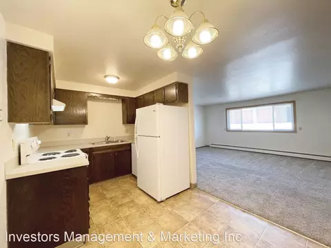 1400 8th St NW #1442, Minot, ND 58703