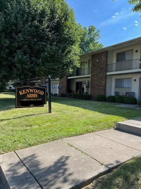 104 Kenwood Ct, Louisville, KY 40214