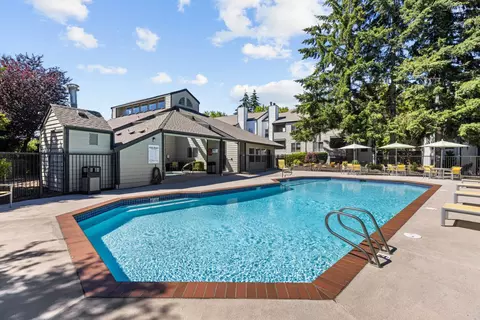 3702 204th St SW #F101, Lynnwood, WA 98036