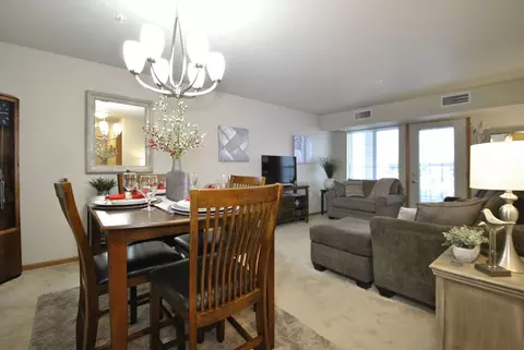 3215 W Mount Hope Ave #1-202, Lansing, MI 48911
