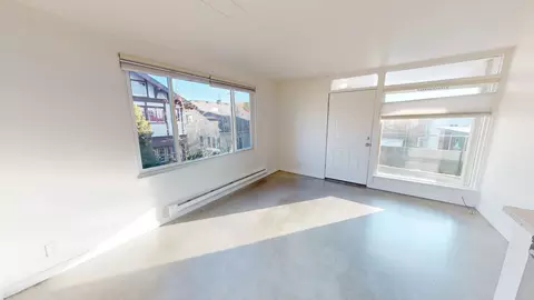 910 10th Ave E #205, Seattle, WA 98102