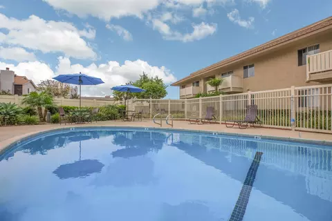 1819 Monrovia Ave #20, Costa Mesa, CA 92627