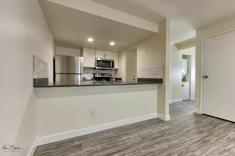 16104 36th Ave W #202, Lynnwood, WA 98087
