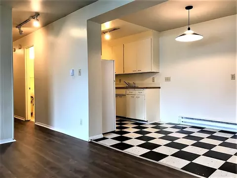 1621 California Ave SW #6, Seattle, WA 98116