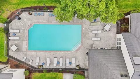 15910 NE Sandy Blvd #118, Portland, OR 97230