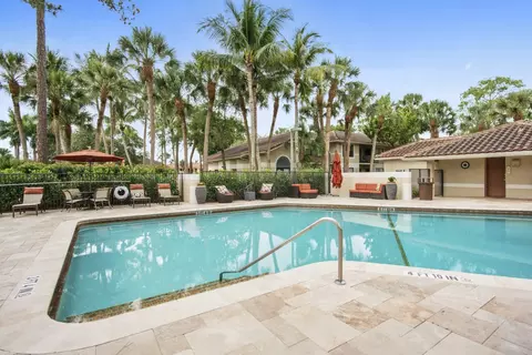 6079 Town Colony Dr #0715, Boca Raton, FL 33433