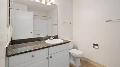 6401 Shellmound St #8414, Emeryville, CA 94608