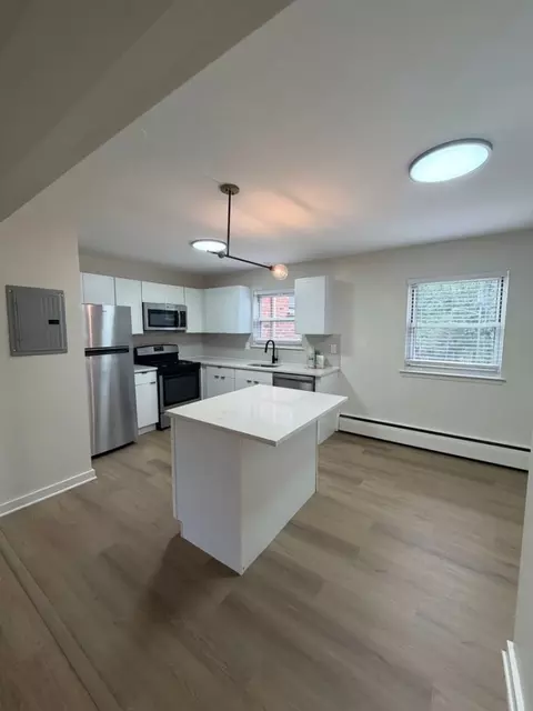 145 Grandview Ave, Edison, NJ 08837